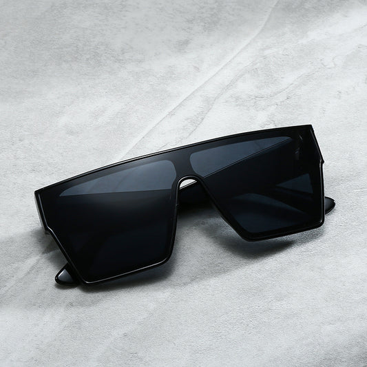 Dark Mode Classic Black Oversized Sunglasses