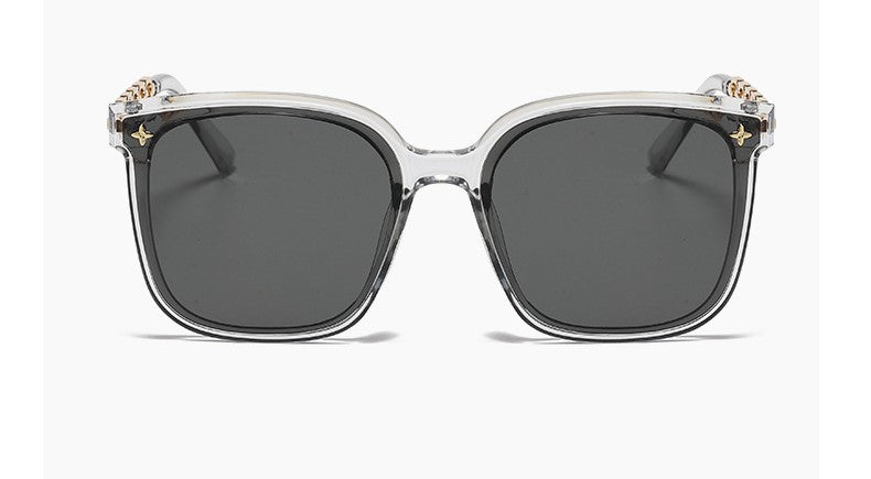 Luxe Link – Oversized Round Sunglasses with Metal Chain Detail