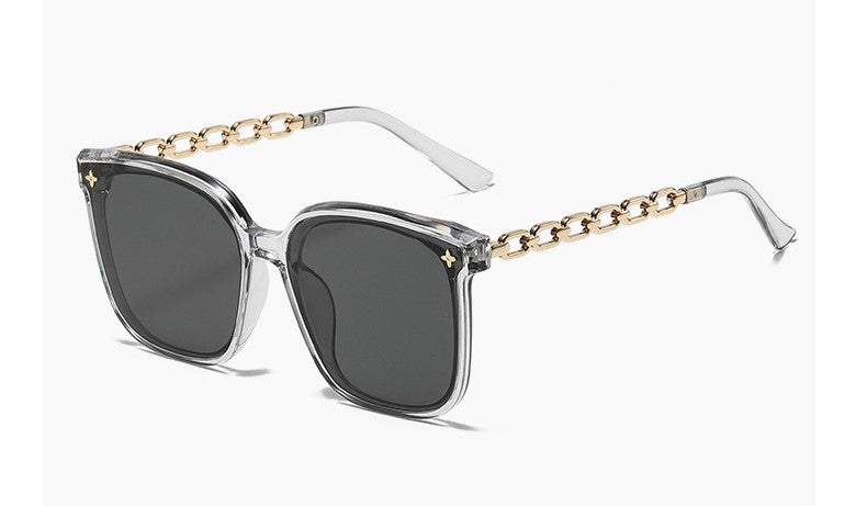 Luxe Link – Oversized Round Sunglasses with Metal Chain Detail