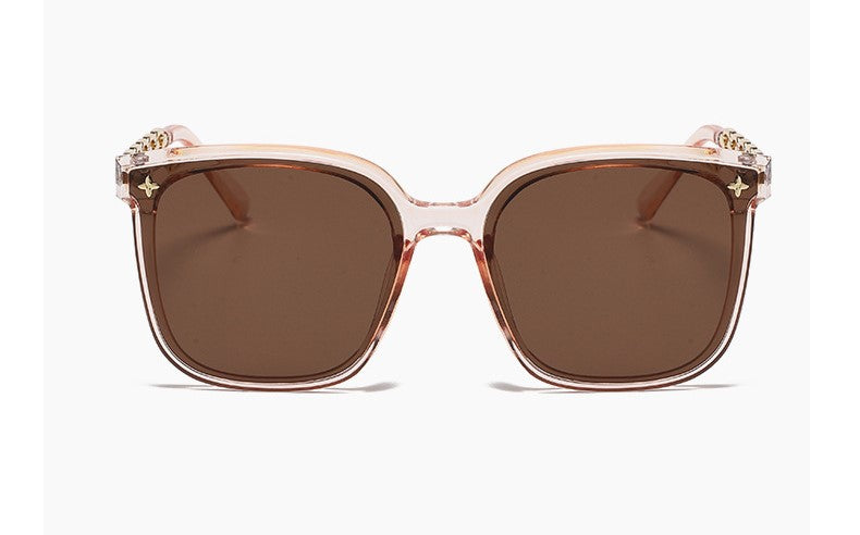 Luxe Link – Oversized Round Sunglasses with Metal Chain Detail